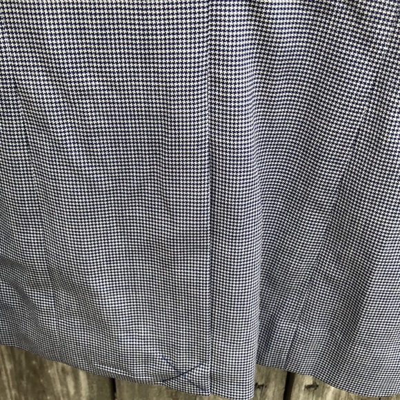 Brooks Brothers - Picture 8 of 16